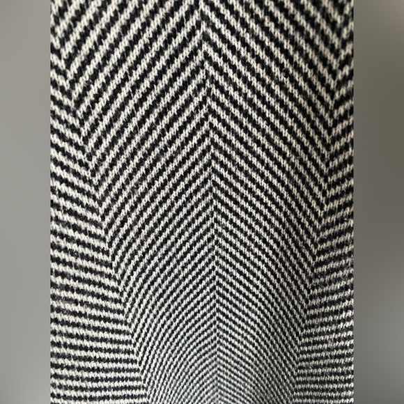 J Crew Turtleneck Sweater Black White Herringbone Stripe Sz Small Women’s EUC - Picture 6 of 8